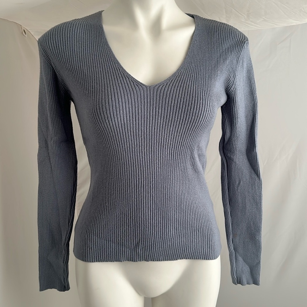 Hennes gray blue v-neck ribbed knit top M